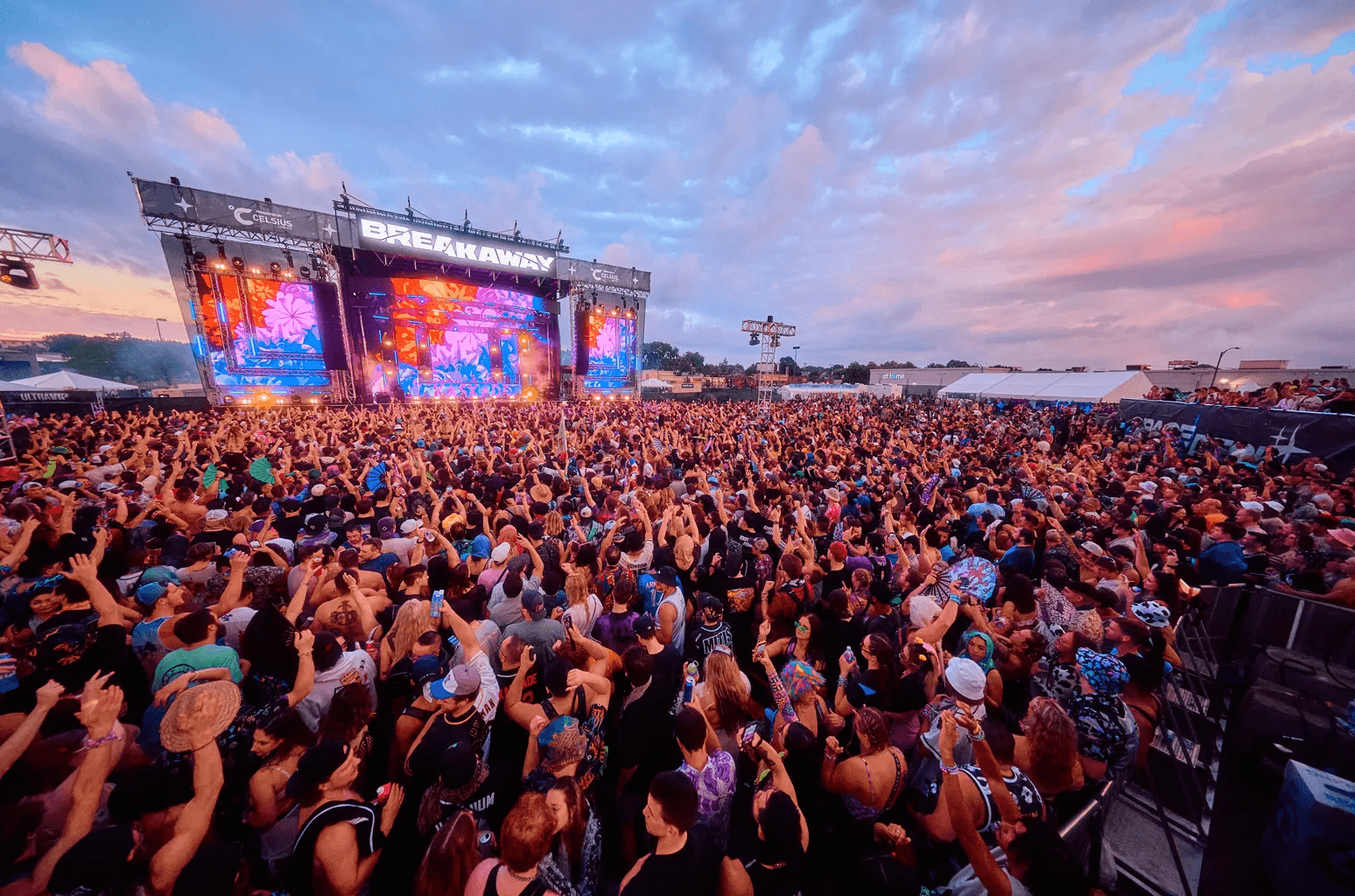 Live event crowd and sponsorship experience